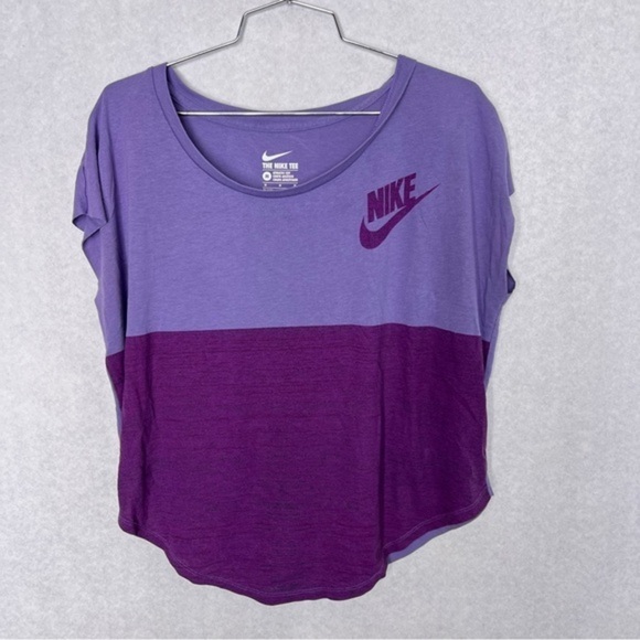 5/$25 Nike tee medium - Picture 1 of 3